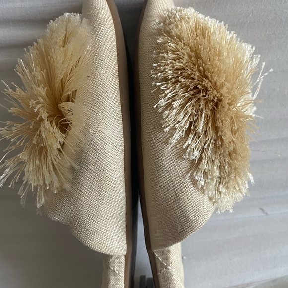 Birdies Songbird Pom Pom Linen Fabric Crème Slides Ballet Flats Mules Size 7.5 - Picture 11 of 11